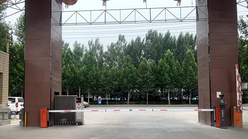 車牌識(shí)別_鄭州玉發(fā)精瓷科技有限公司